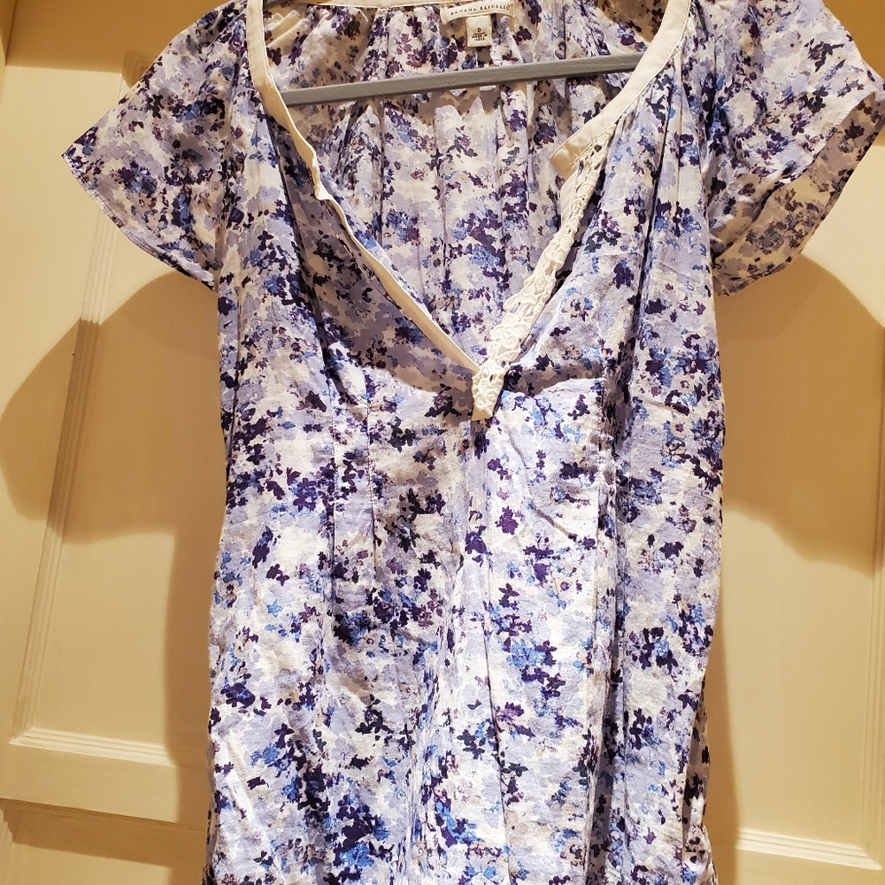 Blue floral top